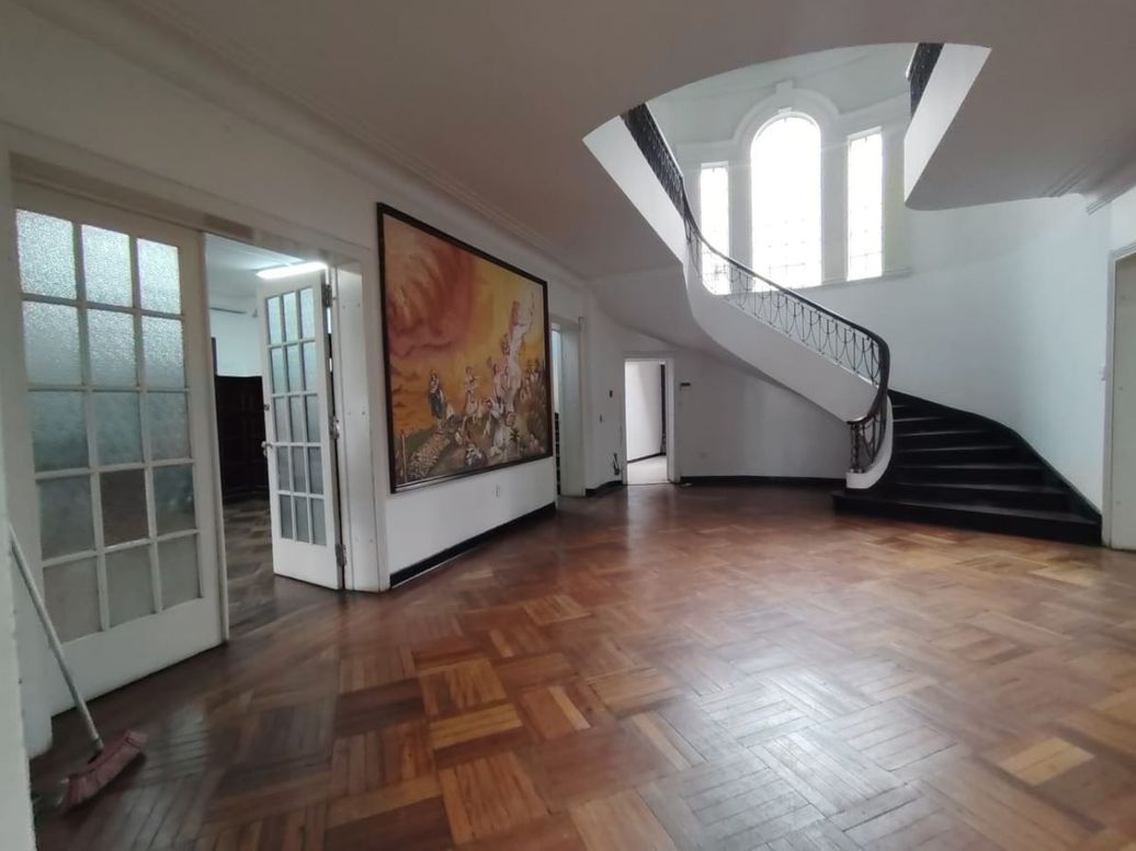 Casa de 13 alcobas en venta en La Magdalena, Bogotá, 828 m² · foto 6 de 20