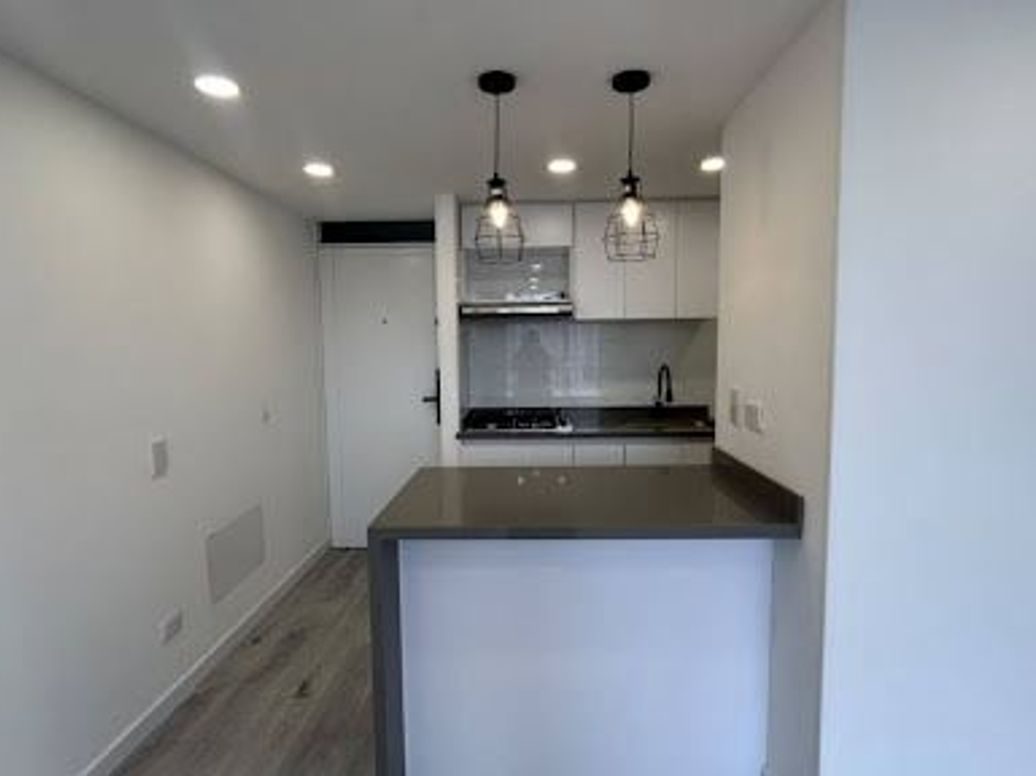 Apartamento de 2 alcobas en arriendo en La Laguna, Bogotá, 42 m² · foto 2 de 13
