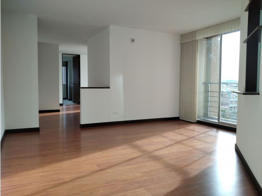Apartamento de 3 alcobas en arriendo en Pradera Norte, Bogotá, 82 m² · foto 2 de 18
