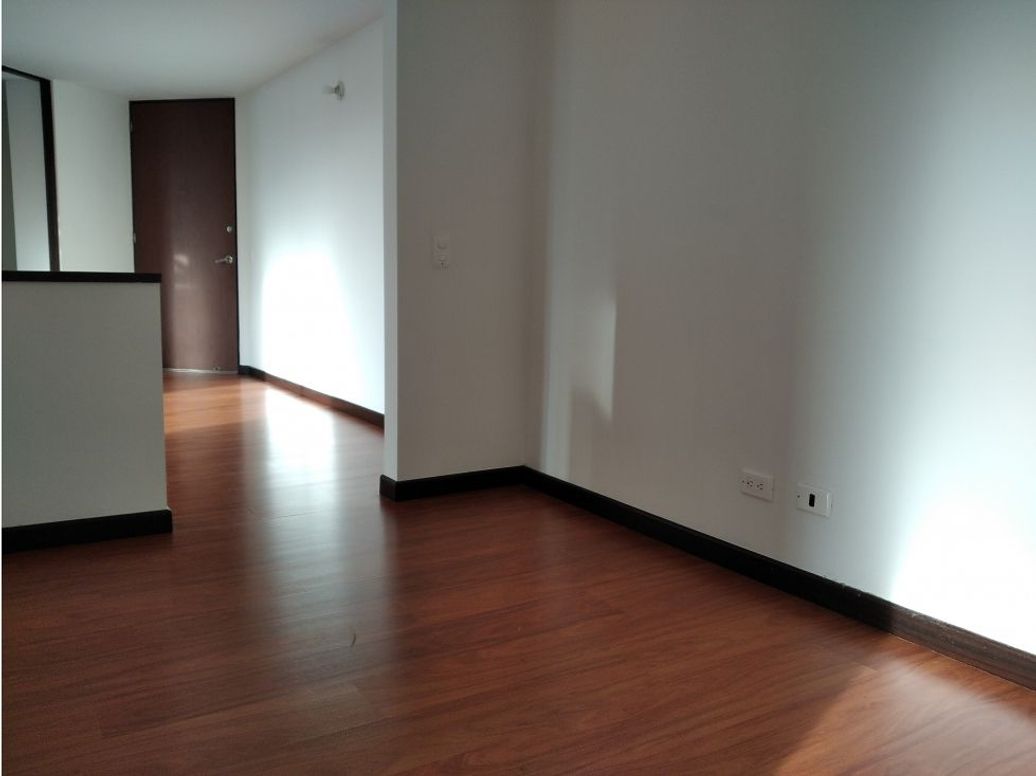 Apartamento de 3 alcobas en arriendo en Pradera Norte, Bogotá, 82 m² · foto 7 de 18