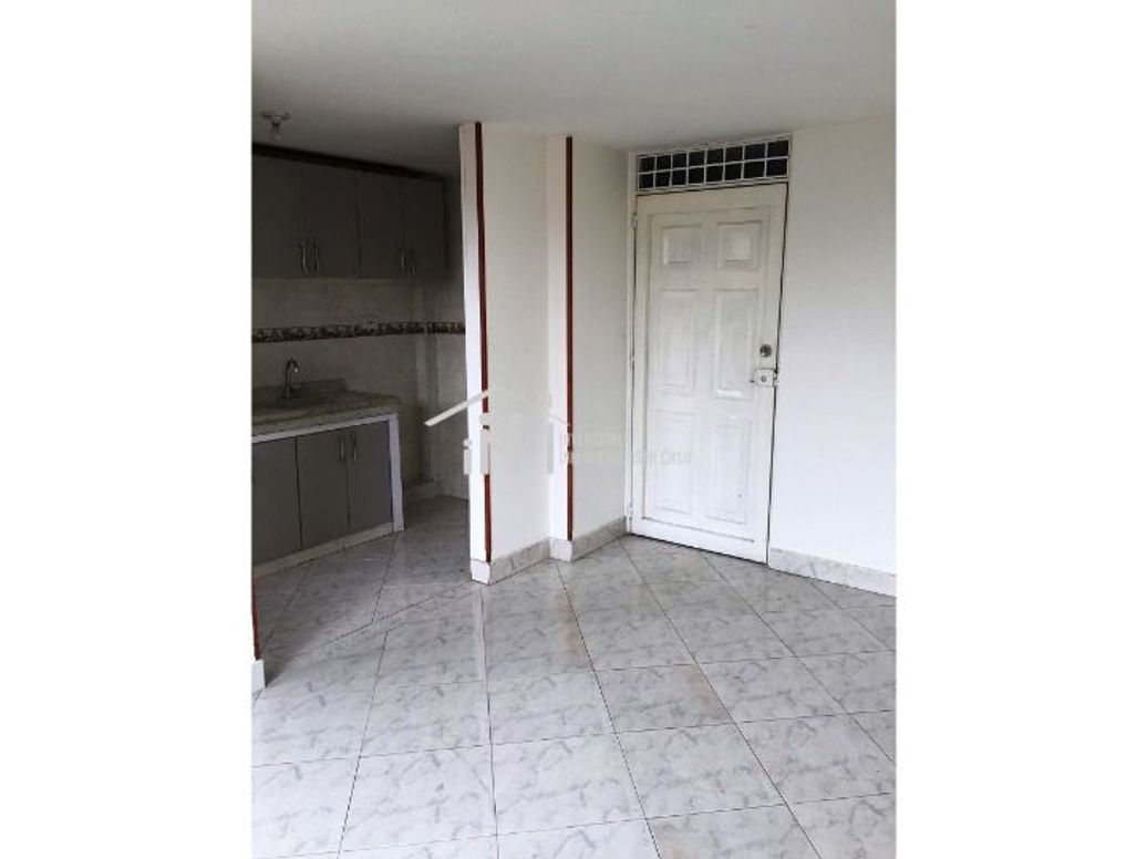 Apartamento de 2 alcobas en venta en Campo Alegre, Bogotá, 38 m² · foto 3 de 20