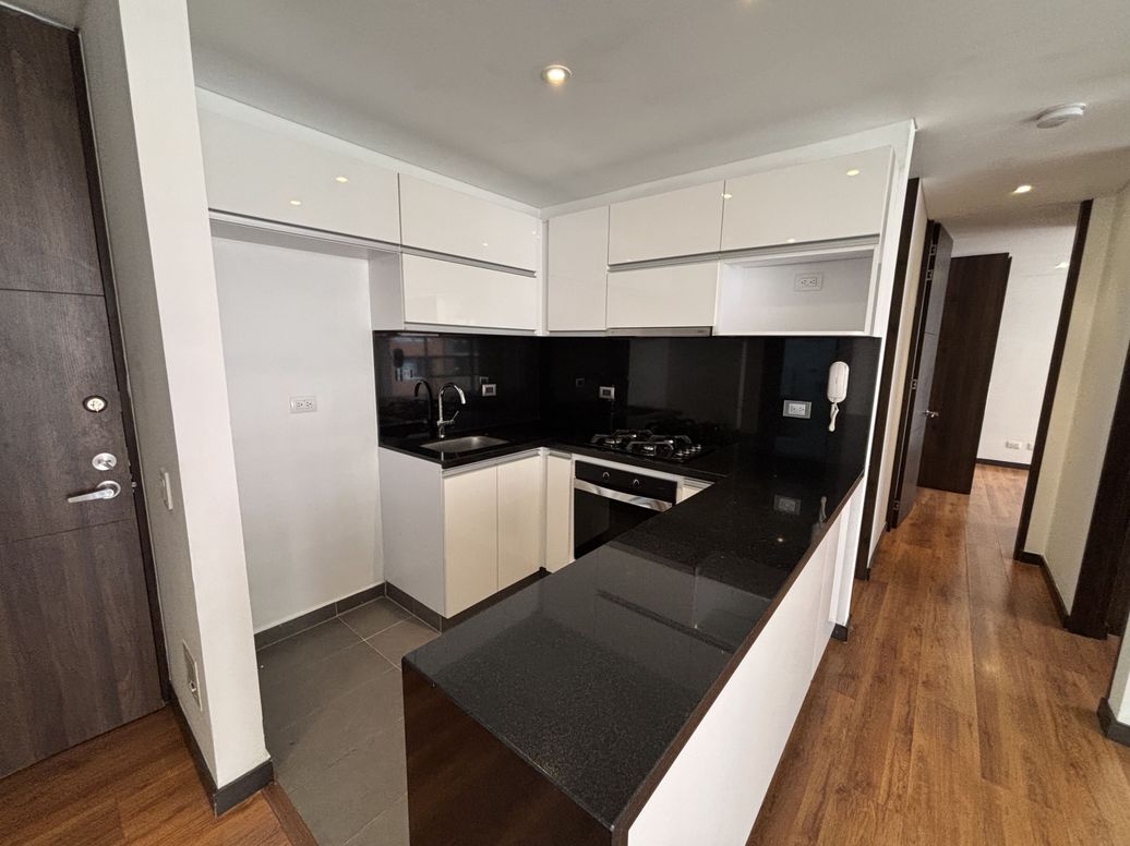 Apartamento de 2 alcobas en arriendo en Cantalejo, Bogotá, 60 m² · foto 2 de 19