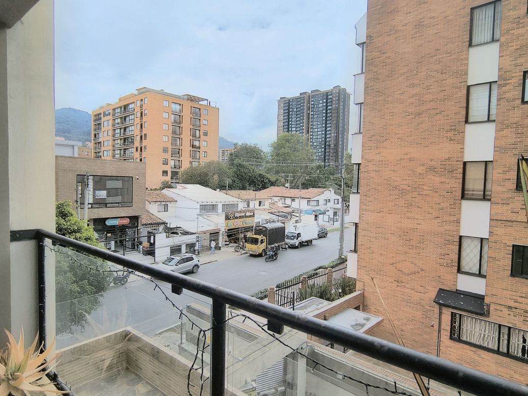 Apartamento de 3 alcobas en venta en Caobos Salazar, Bogotá, 105 m² · foto 8 de 20