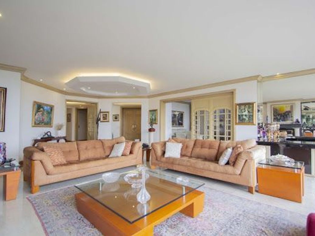 Apartamento de 4 alcobas en venta en Santa Barbara Alta, Bogotá, 403 m² · foto 7 de 20