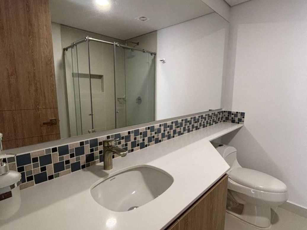 Apartaestudio en venta en Santa Barbara Occidental, Bogotá, 58 m² · foto 14 de 20