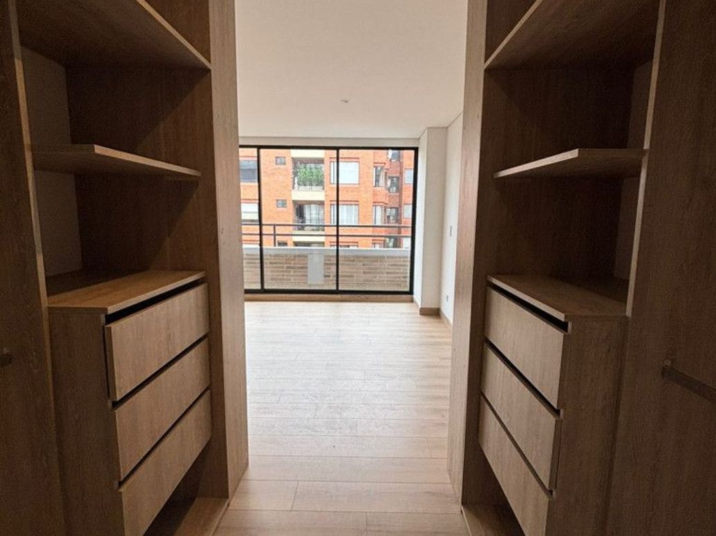 Apartaestudio en venta en Santa Barbara Occidental, Bogotá, 58 m² · foto 12 de 20