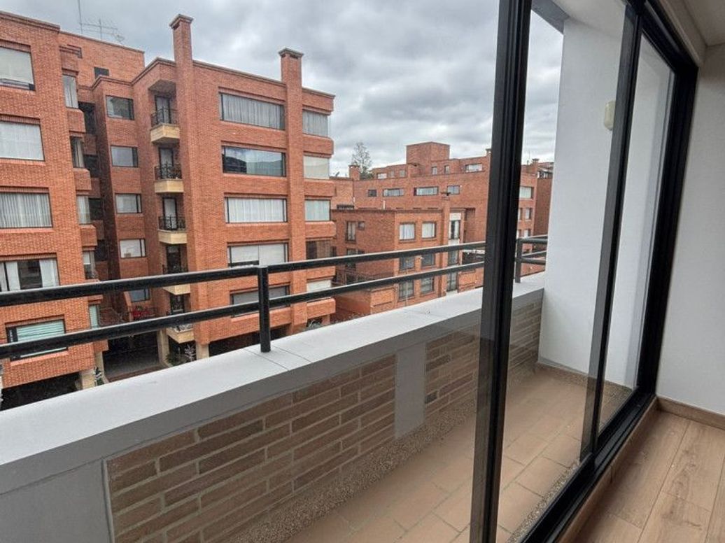 Apartaestudio en venta en Santa Barbara Occidental, Bogotá, 58 m² · foto 19 de 20