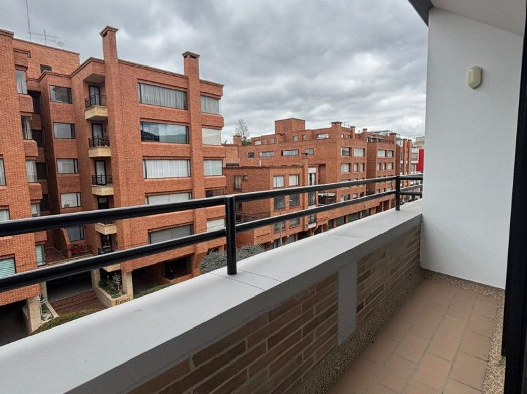 Apartaestudio en venta en Santa Barbara Occidental, Bogotá, 58 m² · foto 17 de 20