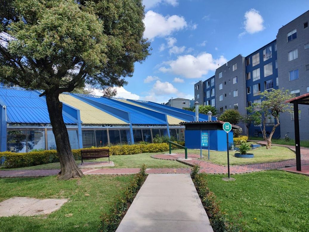 Apartamento de 4 alcobas en venta en Multifamiliares La Paz, Bogotá, 91 m² · foto 19 de 20