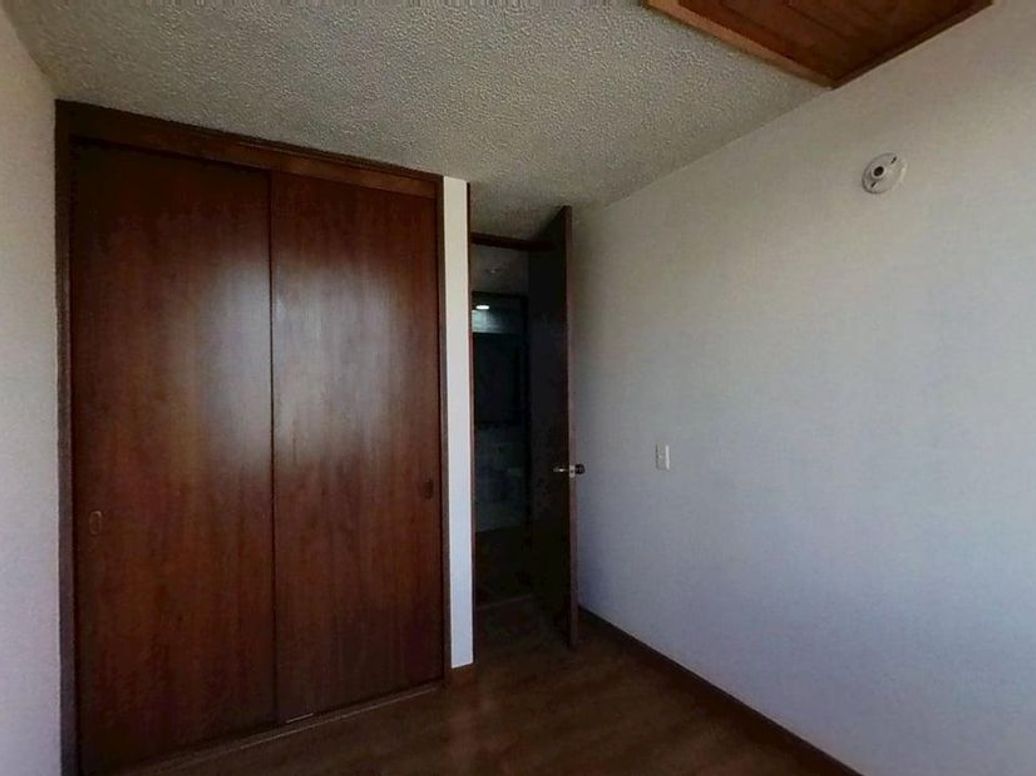 Apartamento de 4 alcobas en venta en Multifamiliares La Paz, Bogotá, 91 m² · foto 14 de 20
