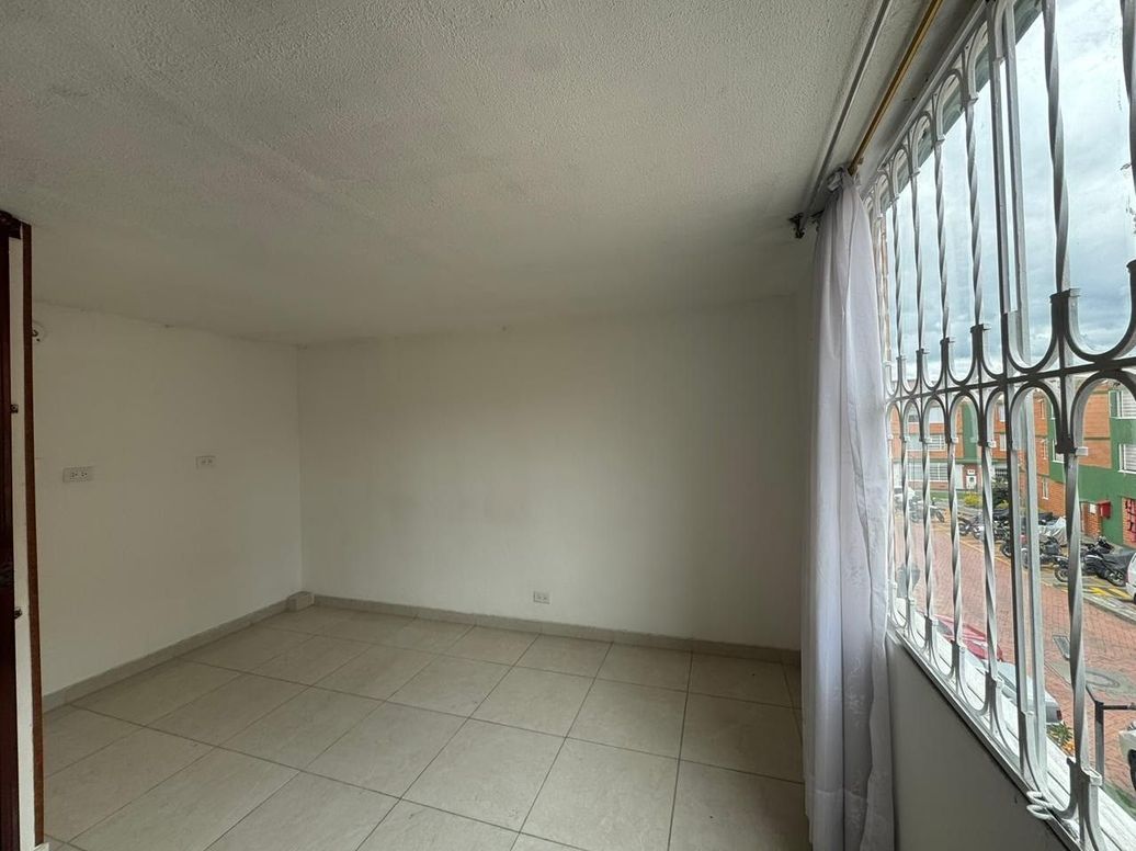 Casa de 3 alcobas en venta en Cr Pinar De La Fontana, Bogotá, 102 m² · foto 9 de 10