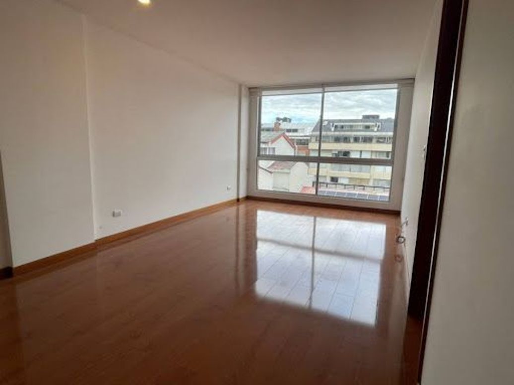 Apartamento de 1 alcoba en venta en Santa Barbara Central, Bogotá, 65 m² · foto 11 de 20