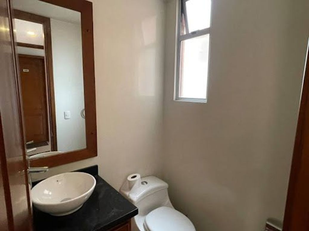 Apartamento de 1 alcoba en venta en Santa Barbara Central, Bogotá, 65 m² · foto 4 de 20