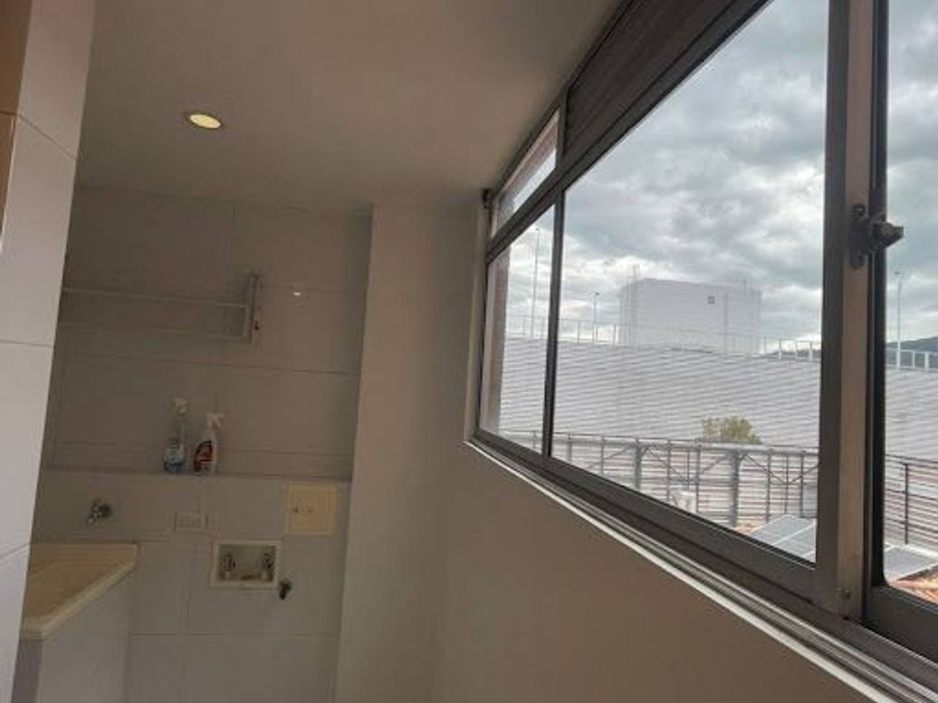 Apartamento de 1 alcoba en venta en Santa Barbara Central, Bogotá, 65 m² · foto 10 de 20