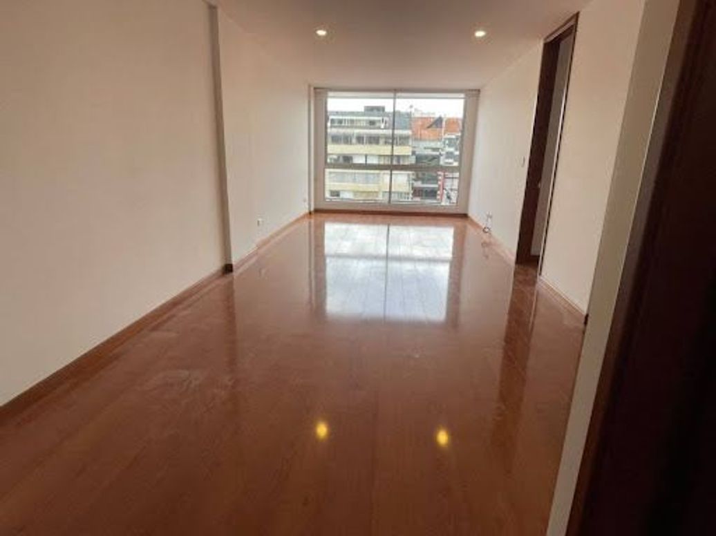 Apartamento de 1 alcoba en venta en Santa Barbara Central, Bogotá, 65 m² · foto 8 de 20