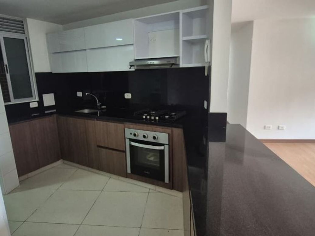 Apartamento de 3 alcobas en arriendo en El Redil, Bogotá, 88 m² · foto 10 de 20