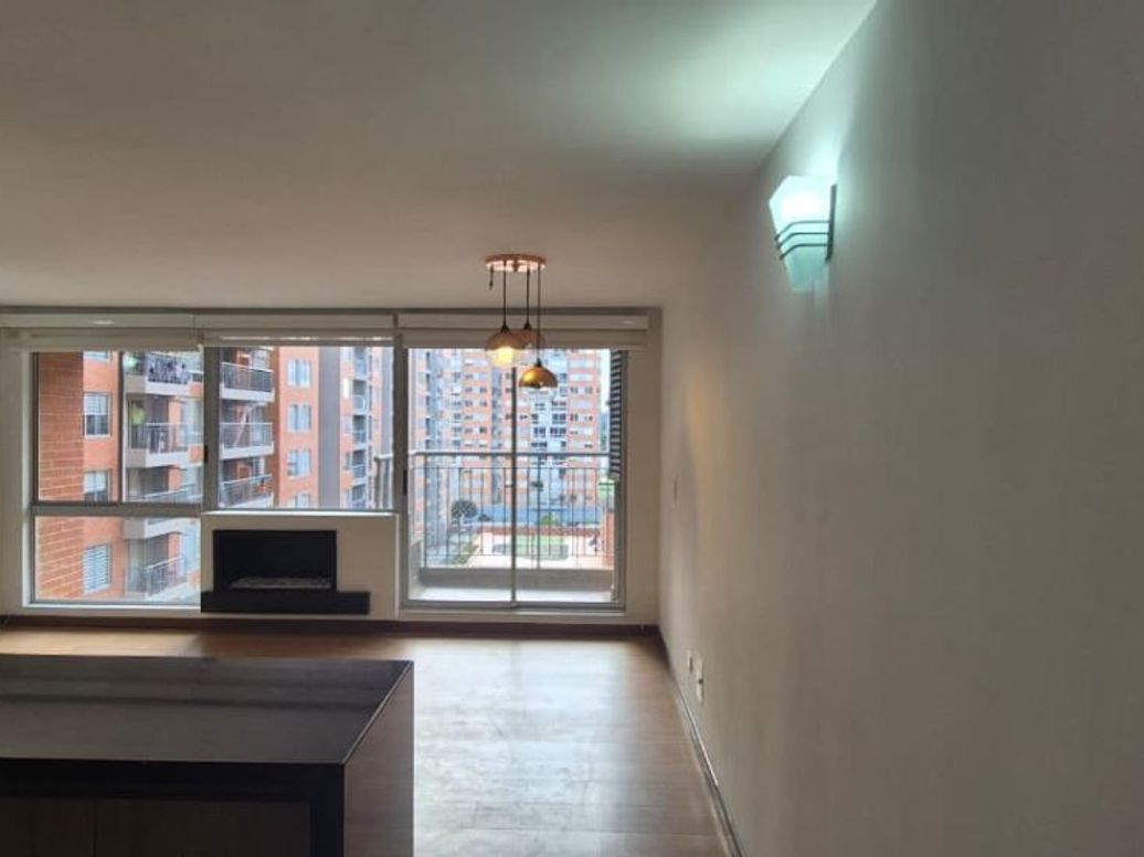 Apartamento de 3 alcobas en arriendo en El Redil, Bogotá, 88 m² · foto 3 de 20