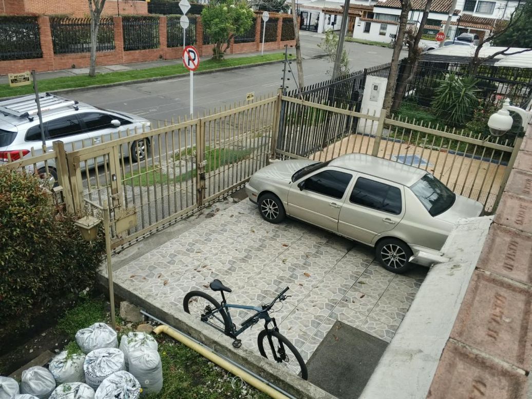 Casa de 3 alcobas en venta en Prado Veraniego Sur, Bogotá, 330 m² · foto 15 de 19