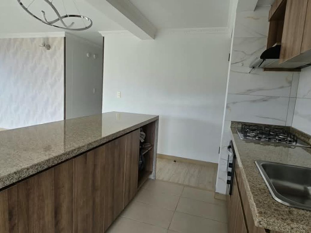 Apartamento de 3 alcobas en venta en Britalia Norte, Bogotá, 97 m² · foto 4 de 20