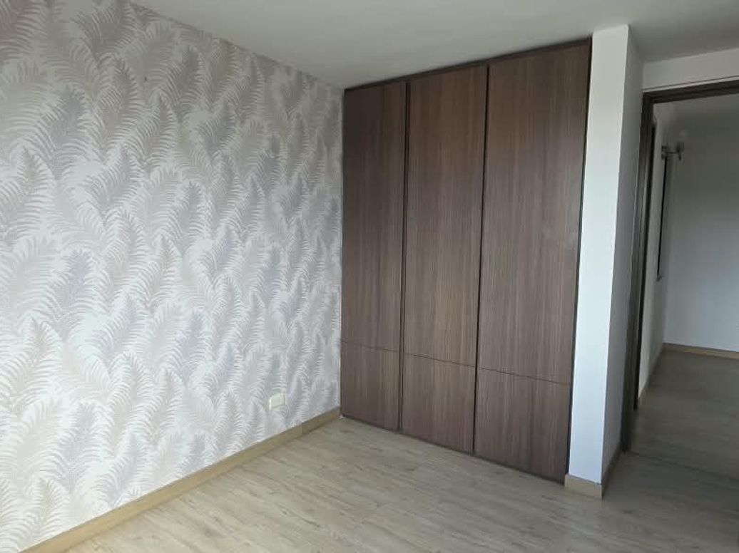 Apartamento de 3 alcobas en venta en Britalia Norte, Bogotá, 97 m² · foto 18 de 20