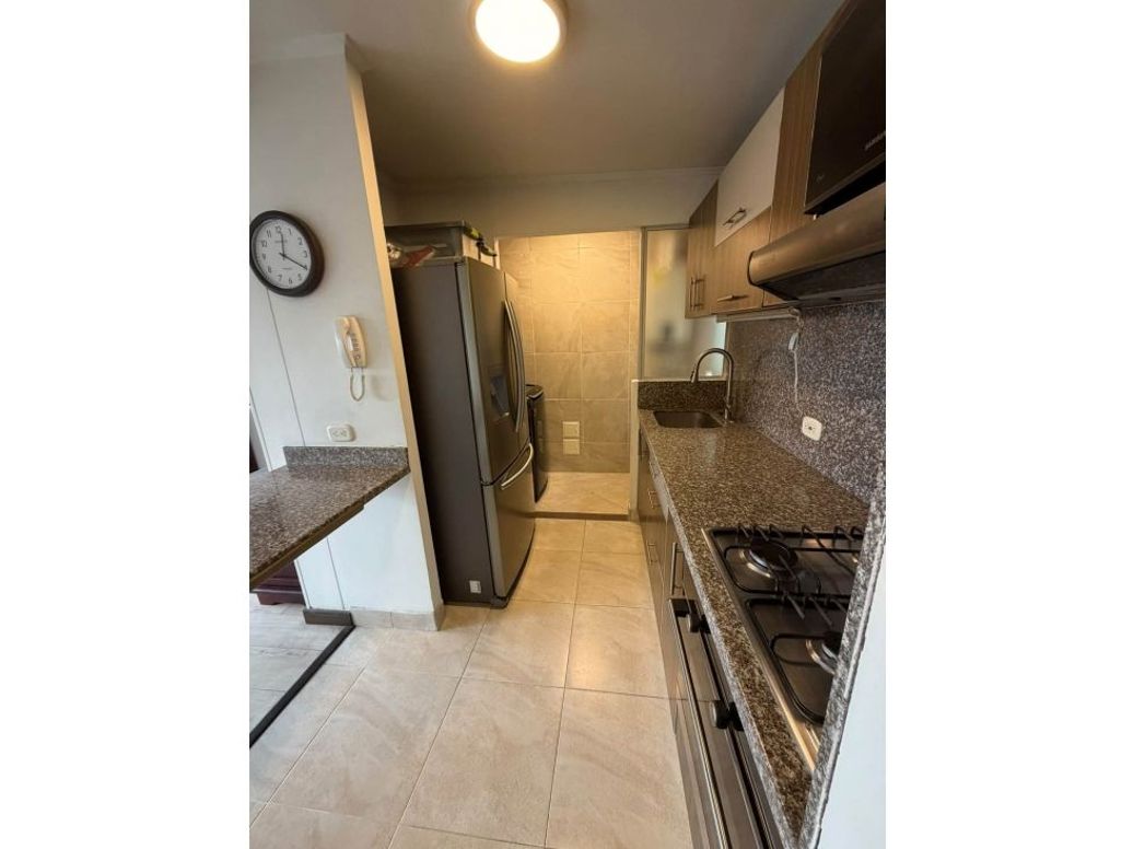 Apartamento de 3 alcobas en venta en Hayuelos, Bogotá, 82 m² · foto 2 de 20