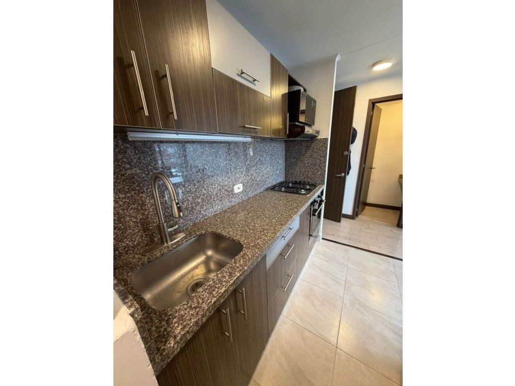 Apartamento de 3 alcobas en venta en Hayuelos, Bogotá, 82 m² · foto 3 de 20