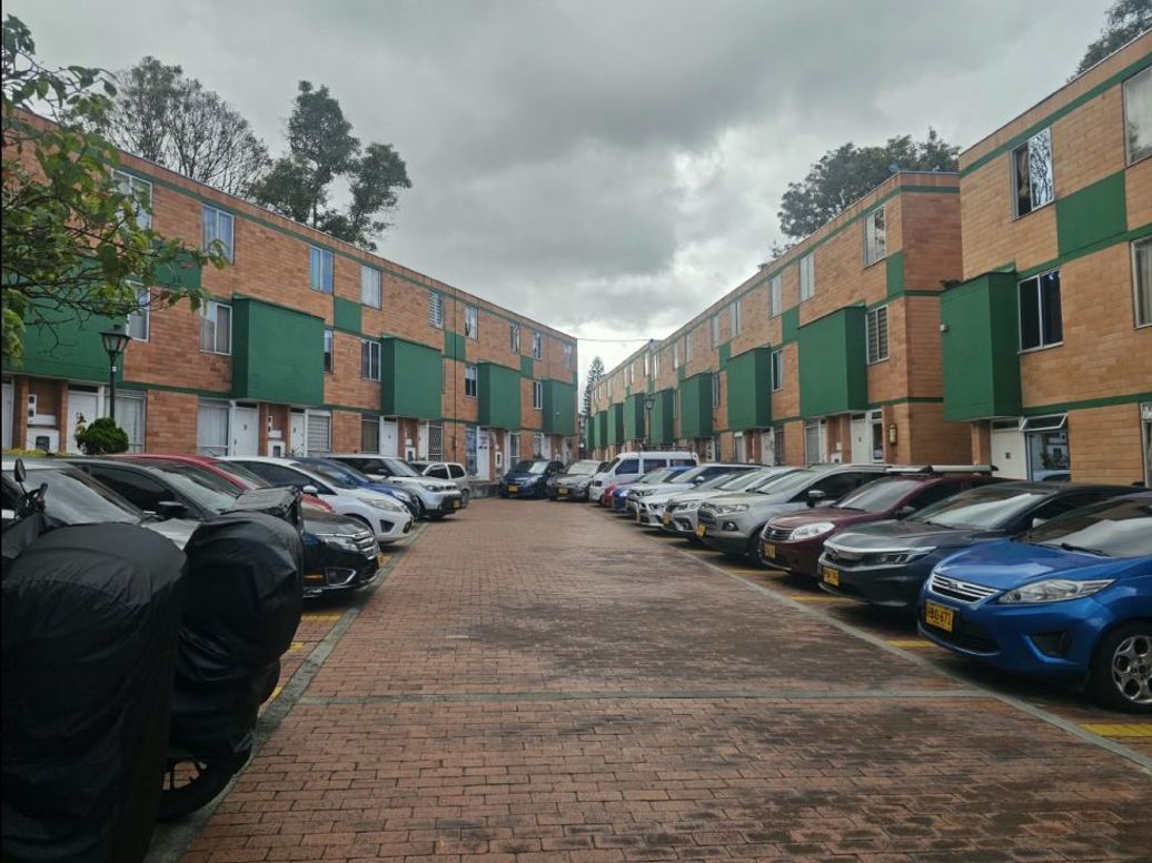 Casa de 4 alcobas en venta en Timiza, Bogotá, 61 m² · foto 8 de 20