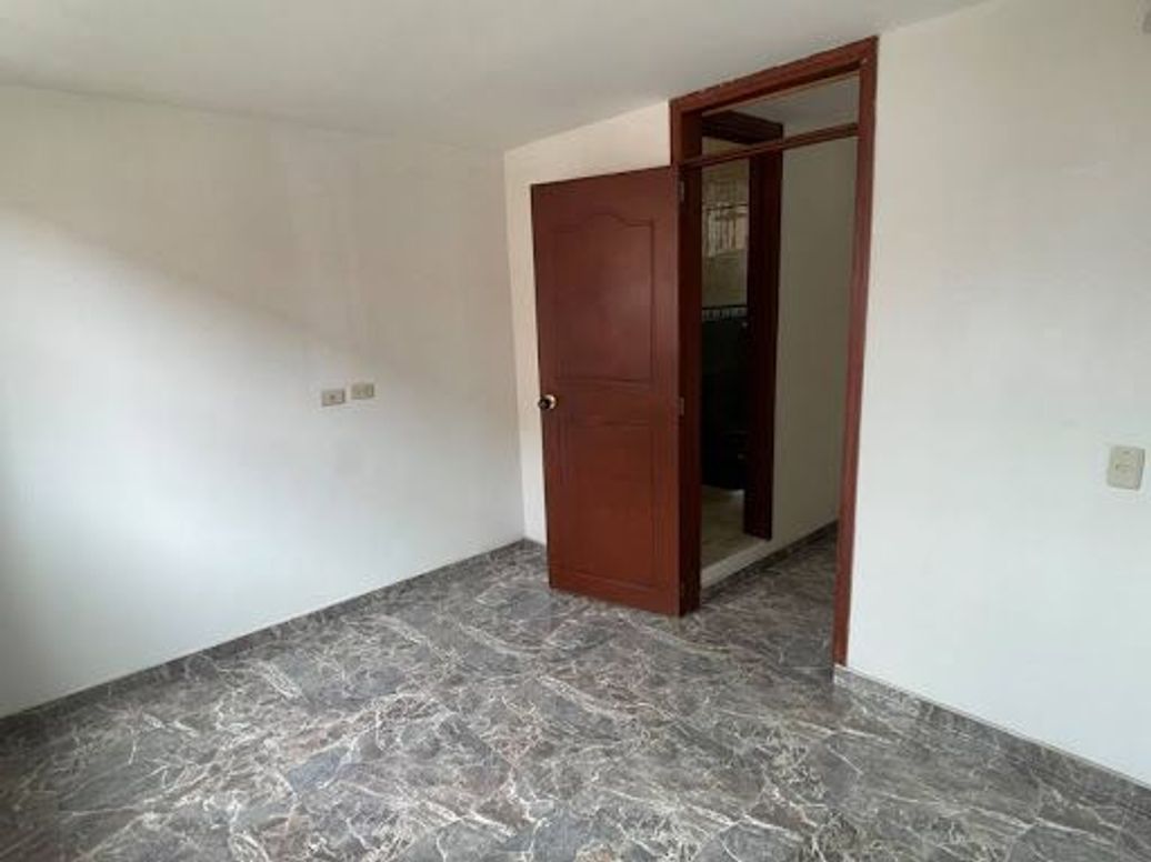 Casa de 4 alcobas en venta en Castilla, Bogotá, 68 m² · foto 17 de 20