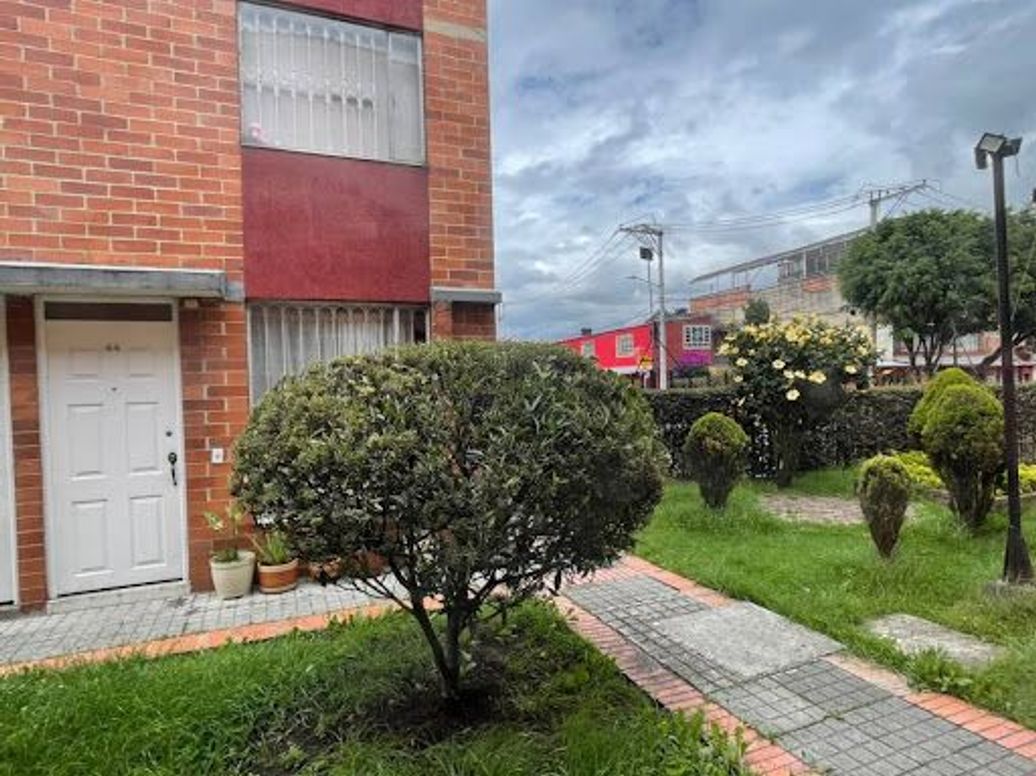 Casa de 4 alcobas en venta en Castilla, Bogotá, 68 m² · foto 6 de 20
