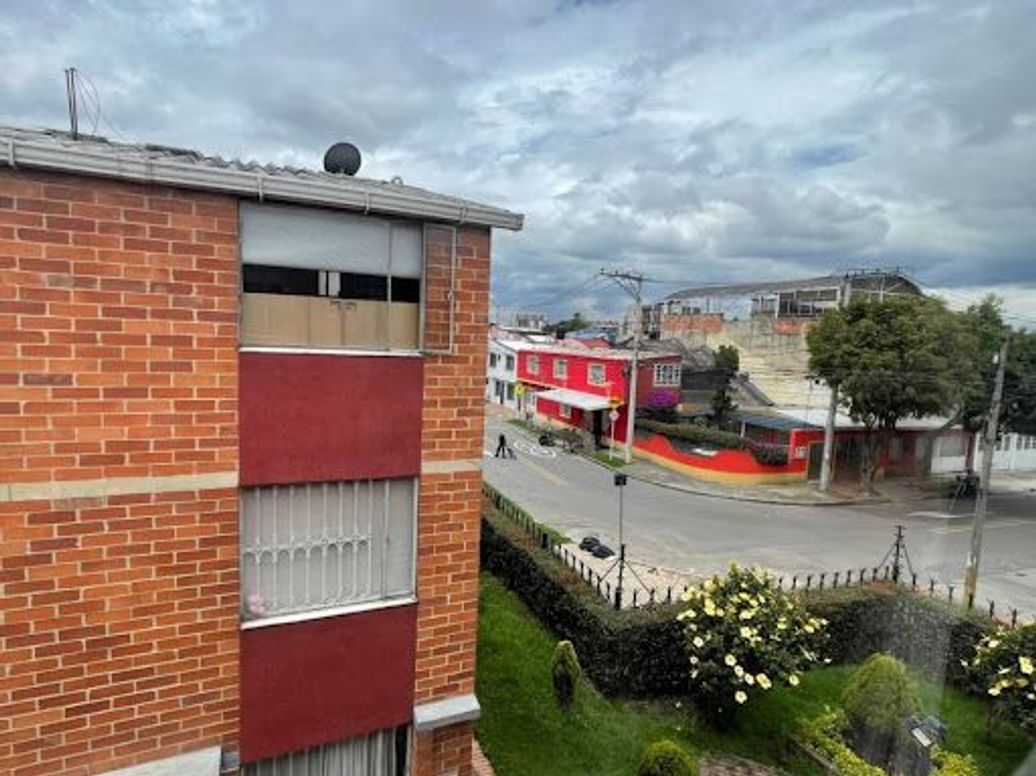 Casa de 4 alcobas en venta en Castilla, Bogotá, 68 m² · foto 19 de 20