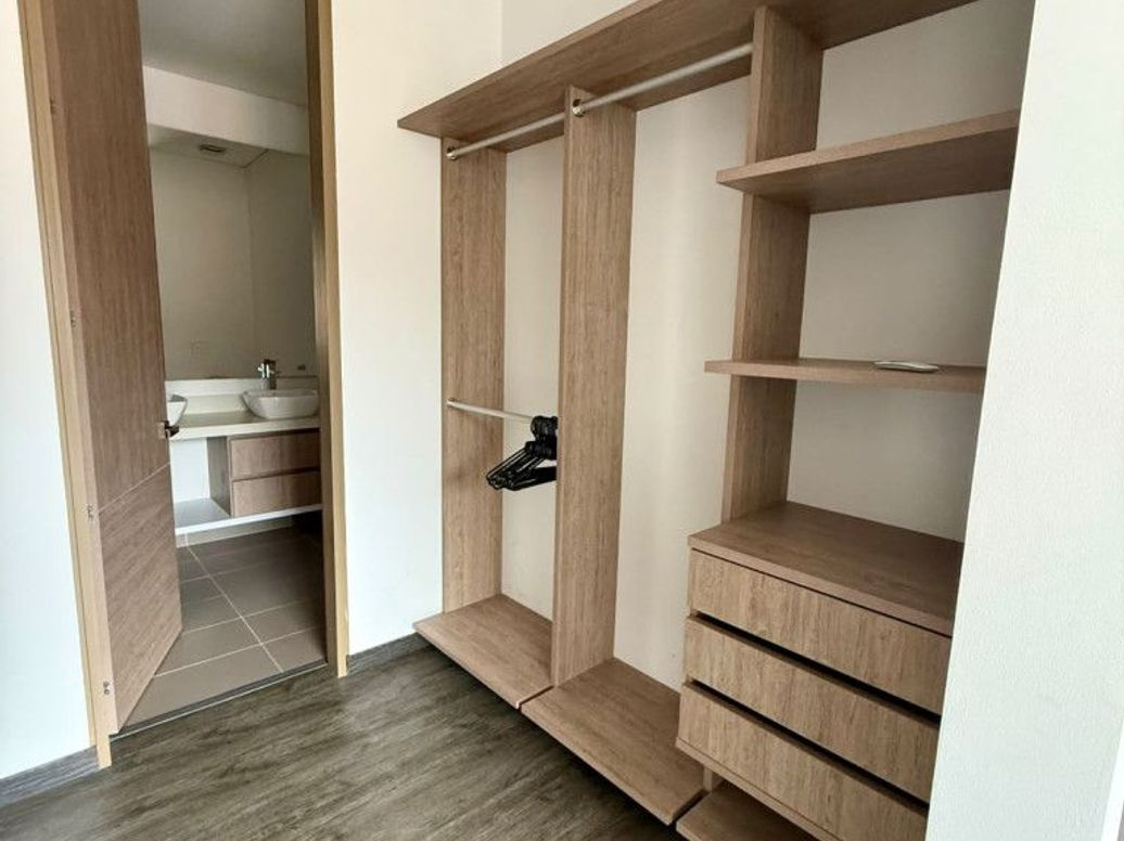 Apartamento de 3 alcobas en arriendo en La Carolina, Bogotá, 160 m² · foto 20 de 20
