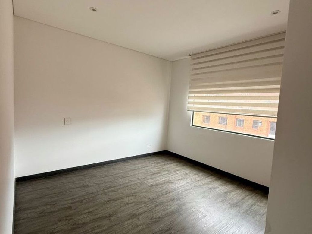 Apartamento de 3 alcobas en arriendo en La Carolina, Bogotá, 160 m² · foto 8 de 20