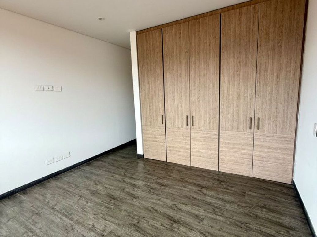 Apartamento de 3 alcobas en arriendo en La Carolina, Bogotá, 160 m² · foto 17 de 20