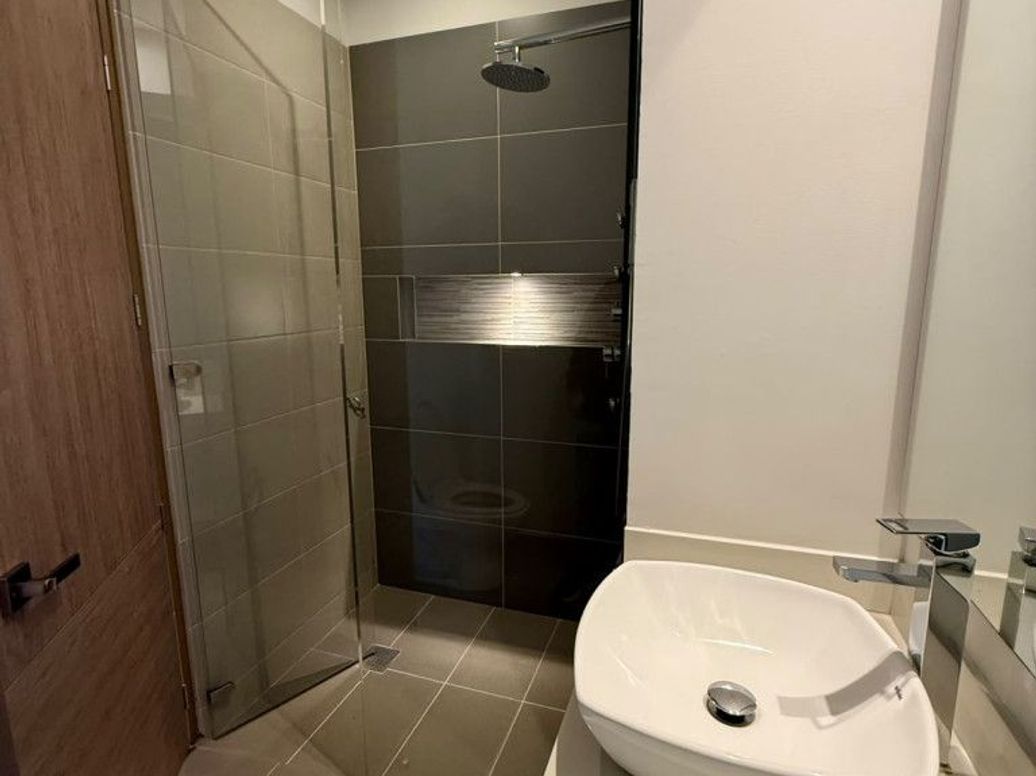 Apartamento de 3 alcobas en arriendo en La Carolina, Bogotá, 160 m² · foto 10 de 20