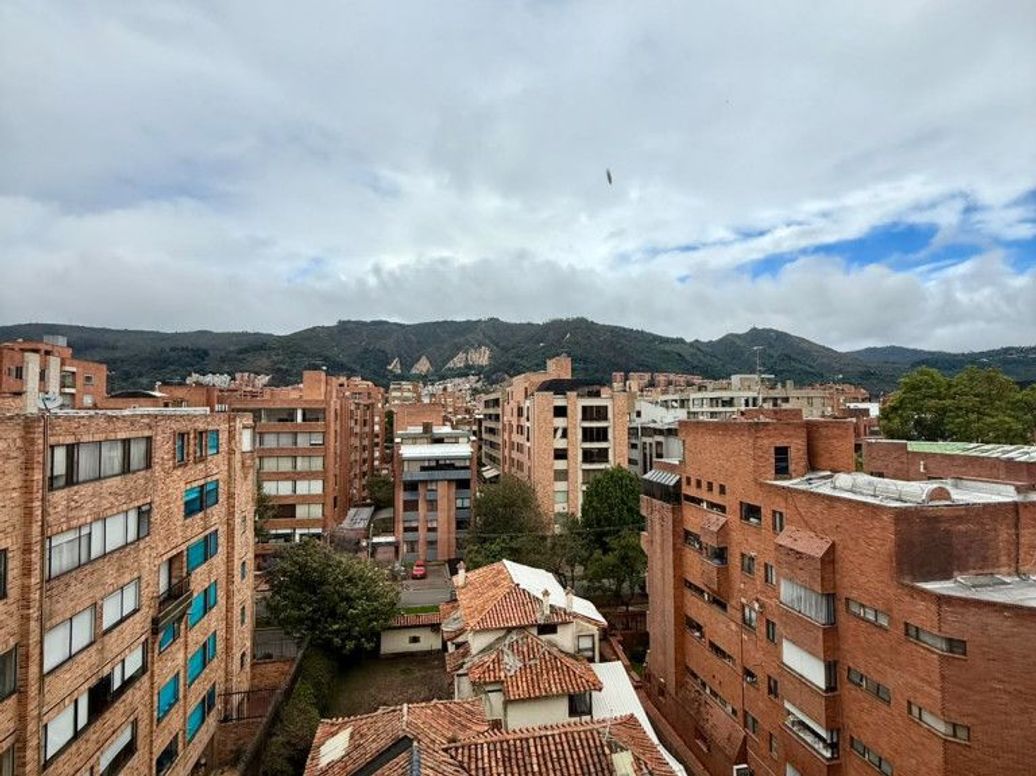 Apartamento de 3 alcobas en arriendo en La Carolina, Bogotá, 160 m² · foto 5 de 20