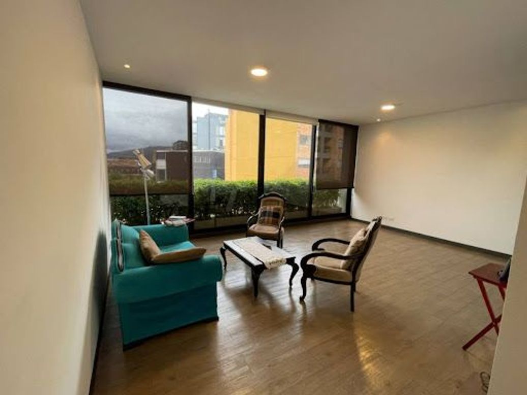 Apartamento de 3 alcobas en venta en Rincon Del Chicó, Bogotá, 133 m² · foto 4 de 20