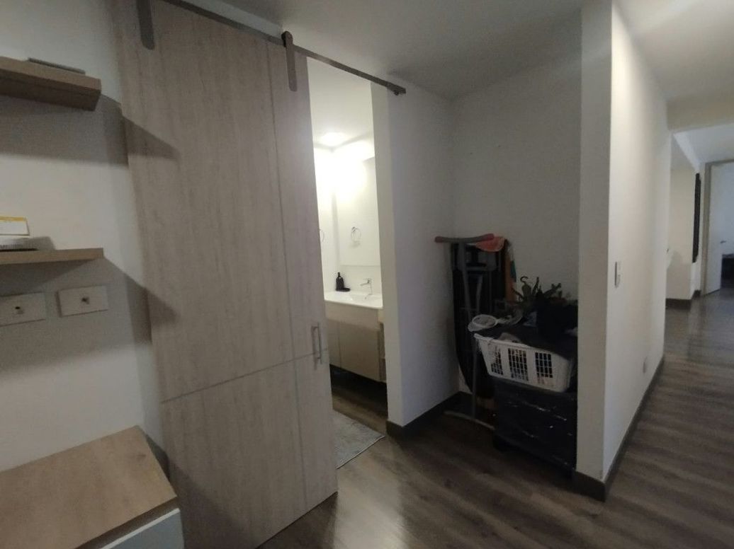 Apartamento de 3 alcobas en venta en La Felicidad, Bogotá, 88 m² · foto 18 de 20