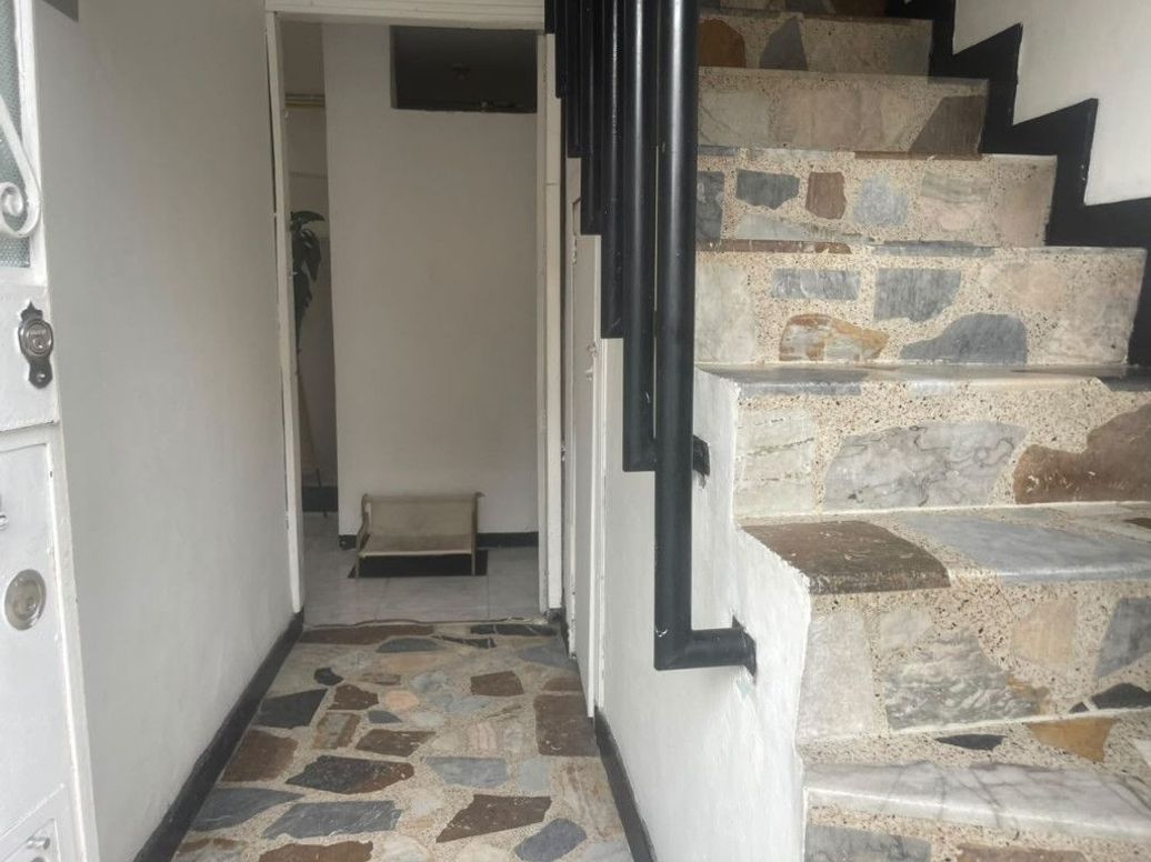 Casa de 7 alcobas en venta en Libertador, Bogotá, 230 m² · foto 9 de 20