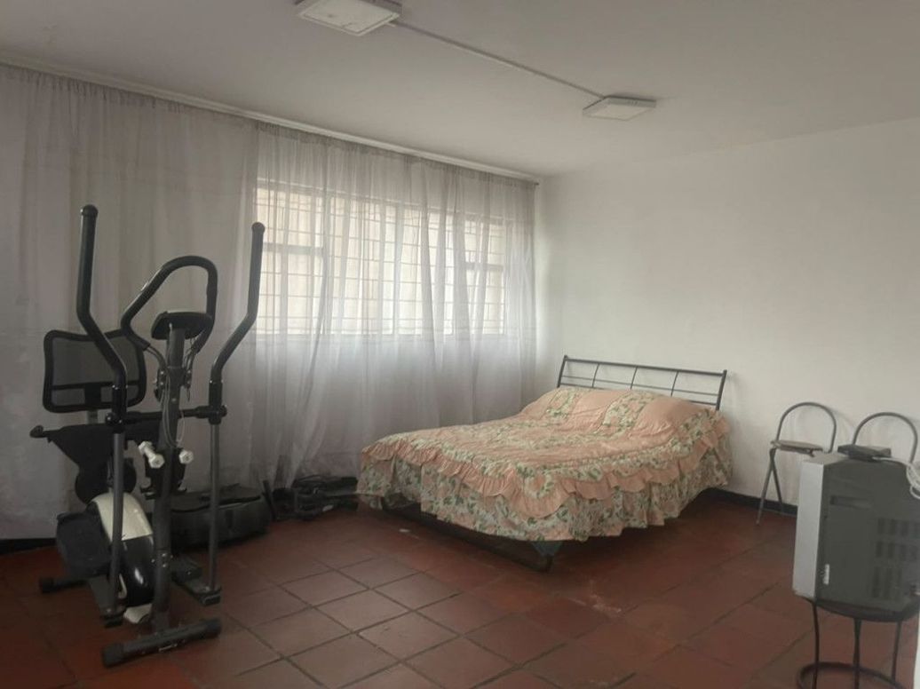 Casa de 7 alcobas en venta en Libertador, Bogotá, 230 m² · foto 18 de 20