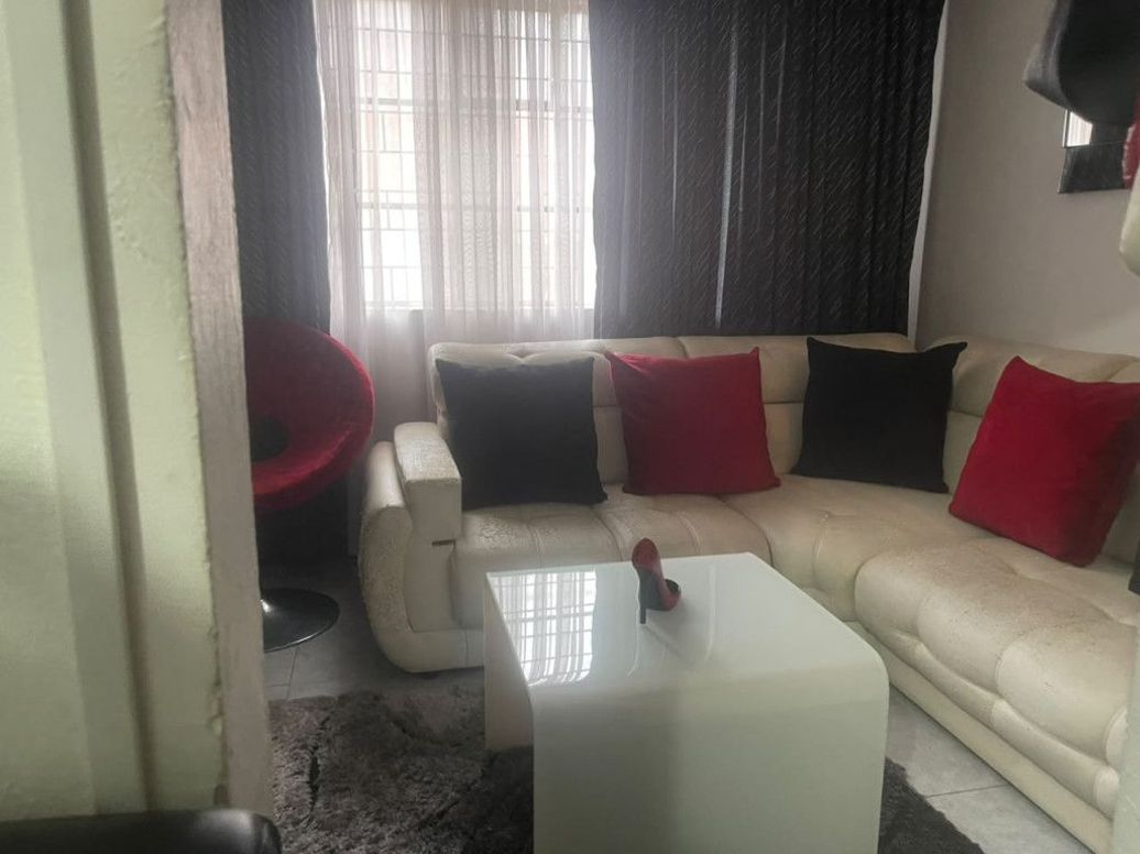 Casa de 7 alcobas en venta en Libertador, Bogotá, 230 m² · foto 10 de 20