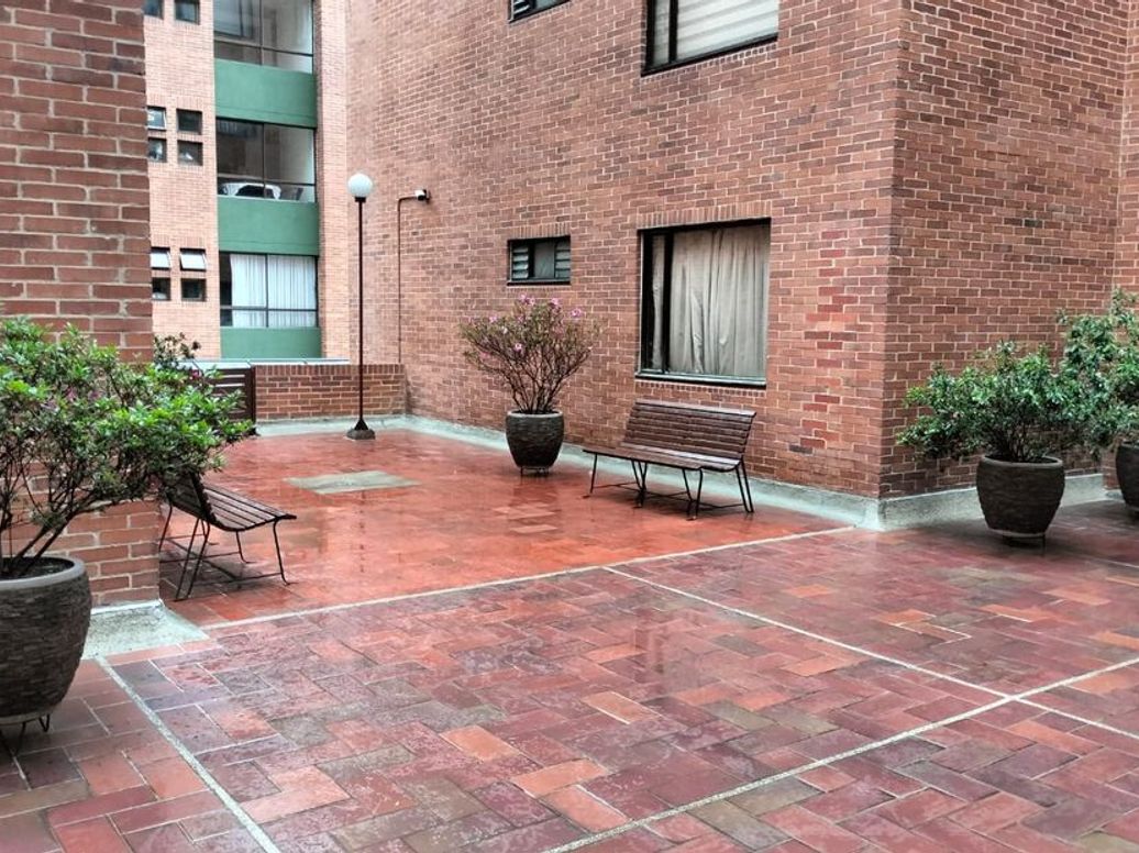 Apartamento de 2 alcobas en venta en Cedritos, Bogotá, 68 m² · foto 18 de 20