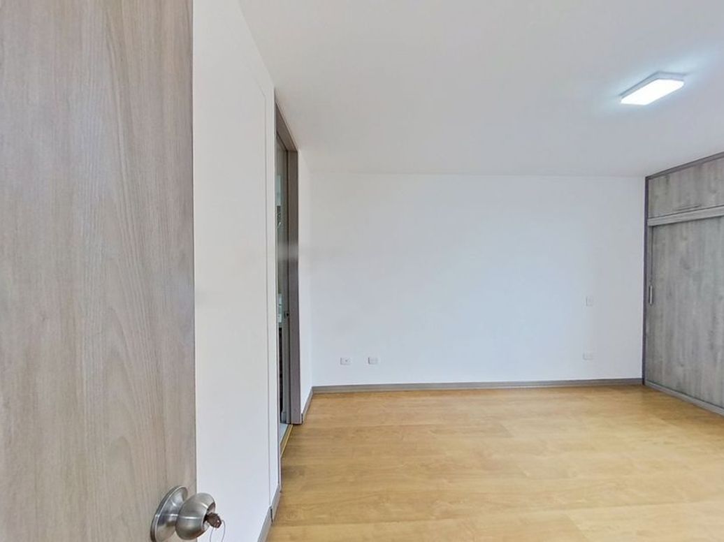 Apartamento de 3 alcobas en venta en Campo Alegre, Bogotá, 61 m² · foto 6 de 20