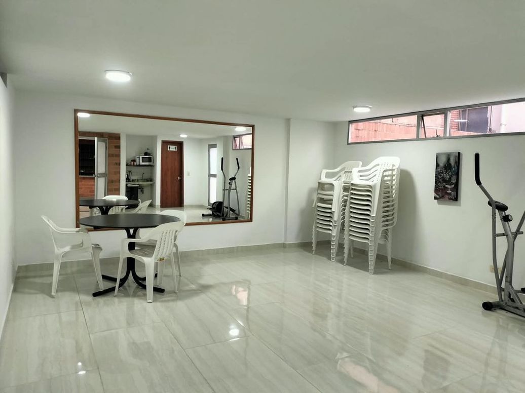 Apartamento de 1 alcoba en venta en Los Cedritos, Bogotá, 40 m² · foto 14 de 20