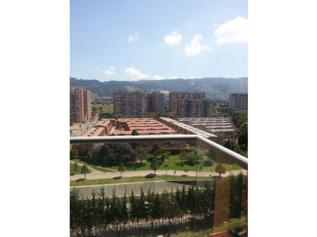 Apartamento de 3 alcobas en arriendo en San Antonio Nor - Occidental, Bogotá, 86 m² · foto 6 de 18