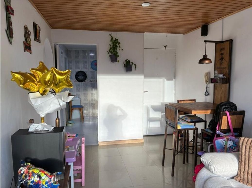 Apartamento de 3 alcobas en venta en Gilmar, Bogotá, 48 m² · foto 2 de 20