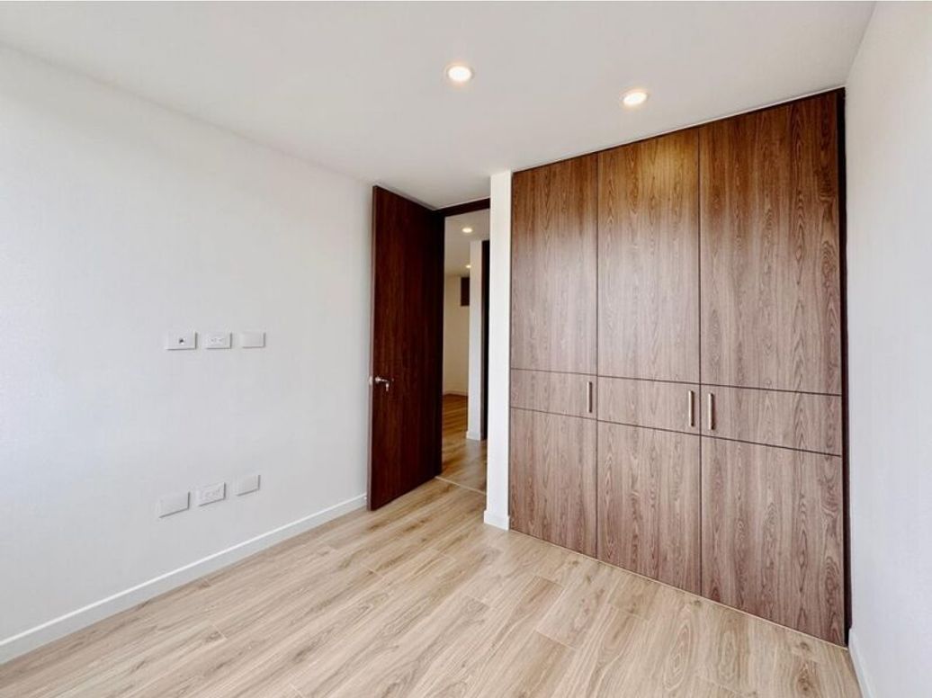 Apartamento de 3 alcobas en venta en San Antonio Nor - Occidental, Bogotá, 96 m² · foto 9 de 20