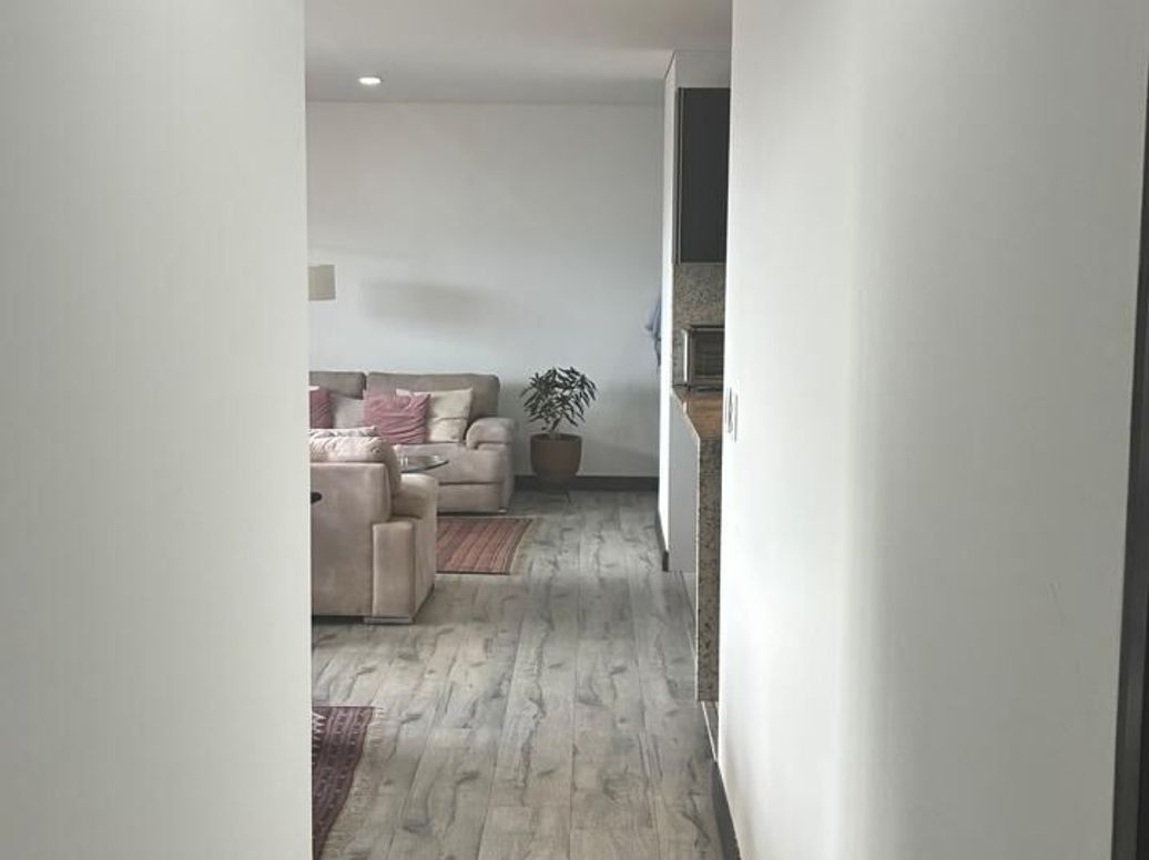 Apartamento de 3 alcobas en venta en Ub. Cordoba Niza, Bogotá, 130 m² · foto 8 de 13
