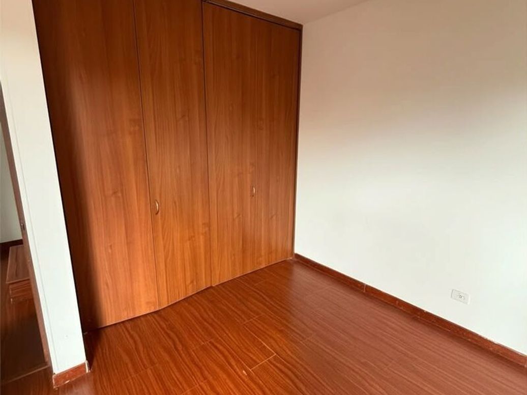 Apartamento de 4 alcobas en venta en Mazurén, Bogotá, 106 m² · foto 12 de 18