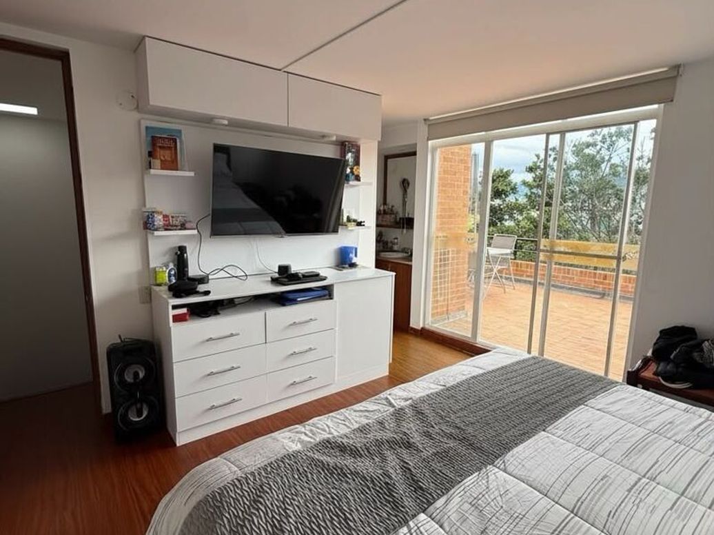 Apartamento de 4 alcobas en venta en Mazurén, Bogotá, 106 m² · foto 2 de 18