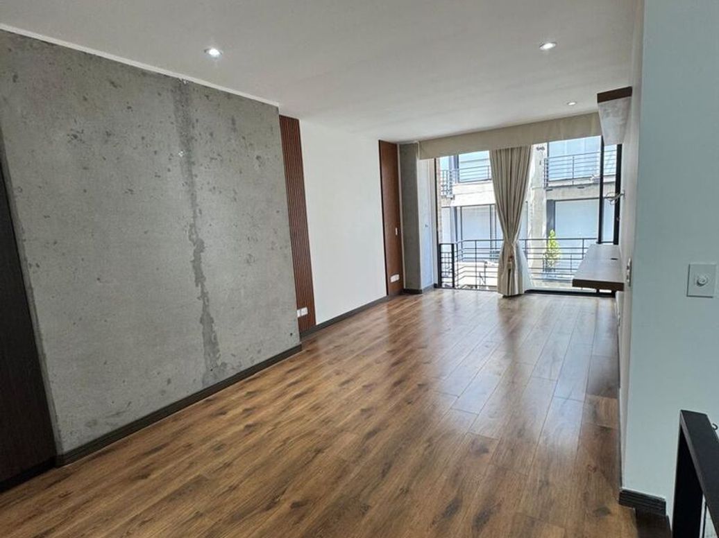 Apartamento de 1 alcoba en arriendo en Santa Barbara Central, Bogotá, 70 m² · foto 5 de 9